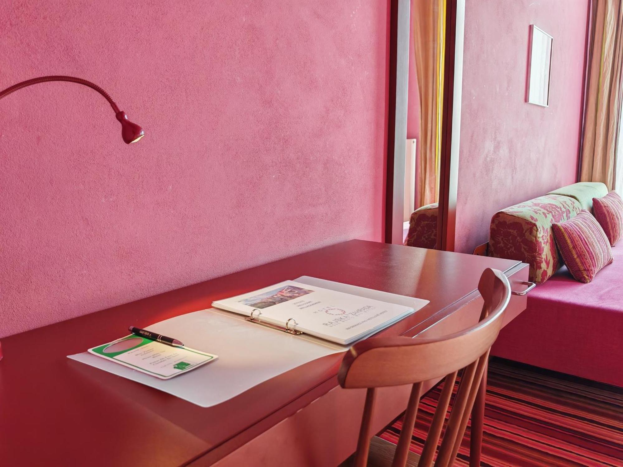 Hotel Rajska Zahrada Nové Město nad Metují Eksteriør bilde